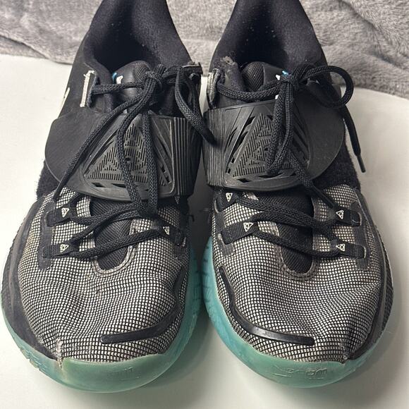 Nike Kyrie 3 Men's Low Basketball Athletic Shoes Sneakers Black Green Blue Sz 12 - Picture 12 of 16